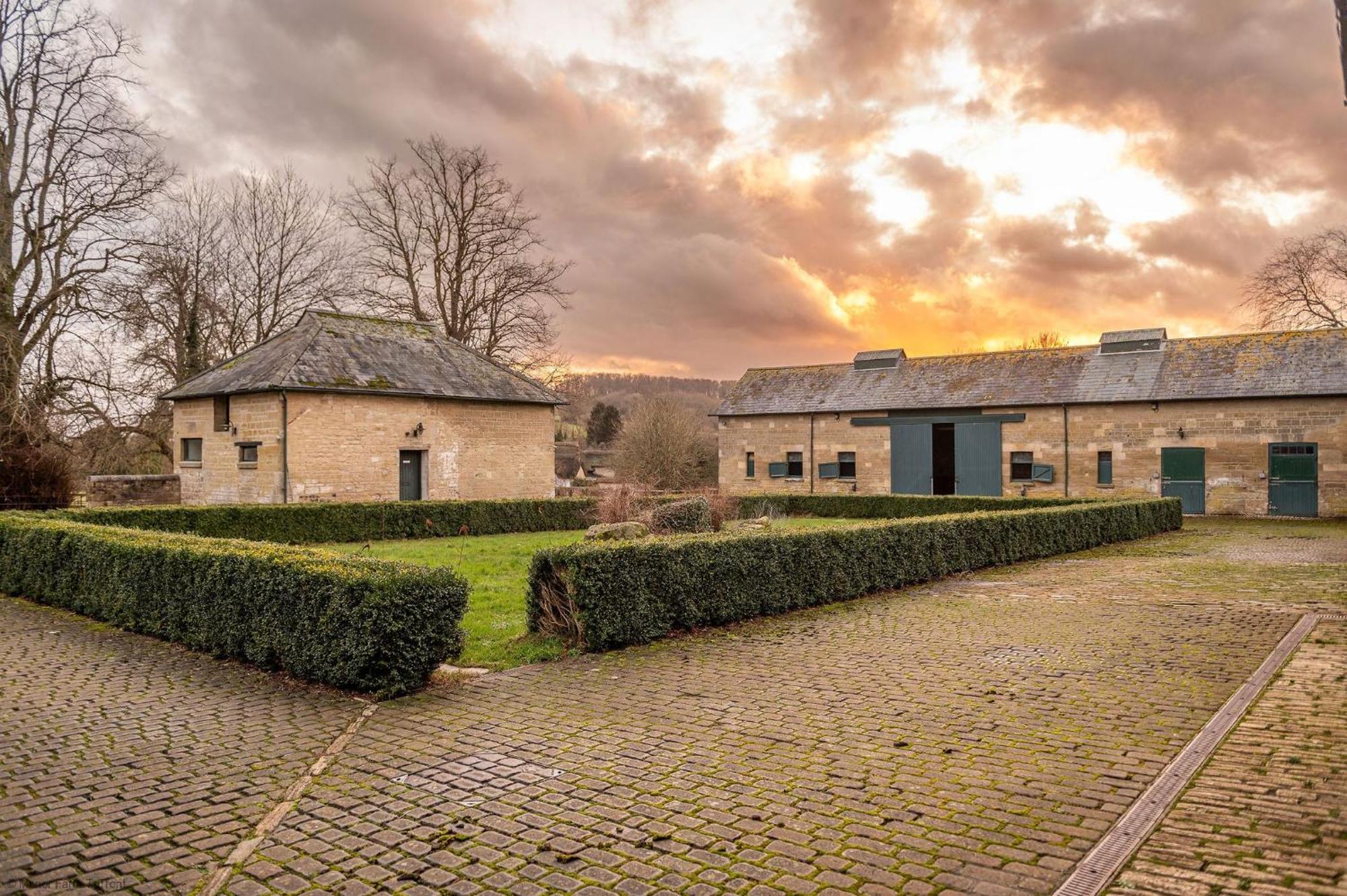 Stable Cottage Teffont Magna Exterior foto